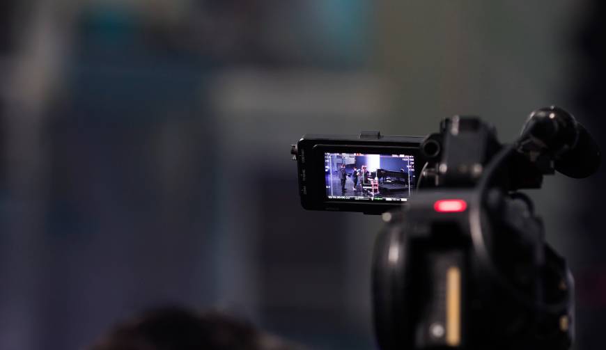 紧跟潮流！英吉沙县产品视频拍摄引领时尚新趋势