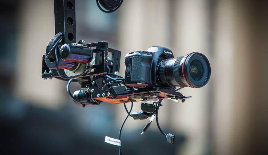 科技赋能生活：英吉沙县产品视频拍摄开启智能新时代